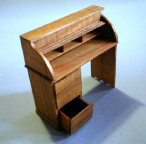 rolltopdesk2.jpg